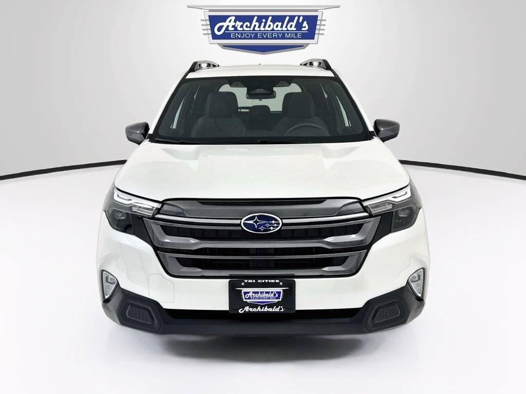 Used 2026 Subaru Forester Premium AWD/4WD image 2