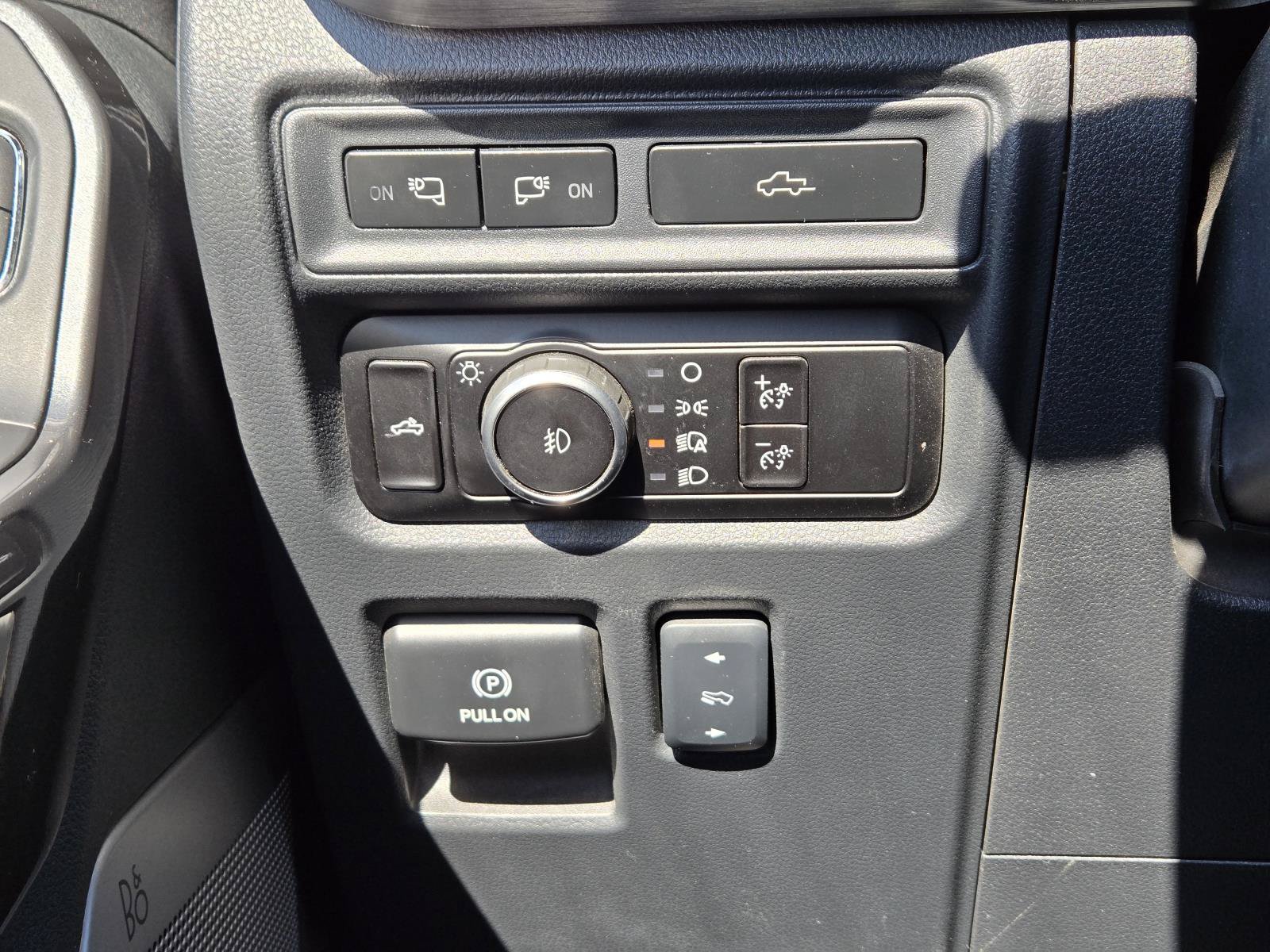 Used 2023 Ford F150 Lariat w/ Equipment Group 502A High AWD/4WD image 23