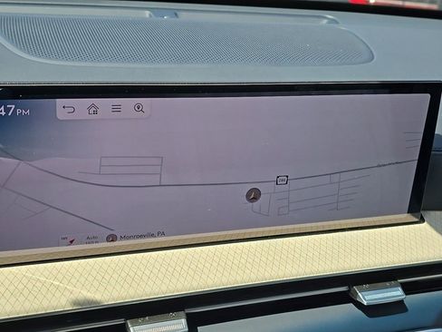 Used 2025 Genesis GV80 3.5T Prestige image 13