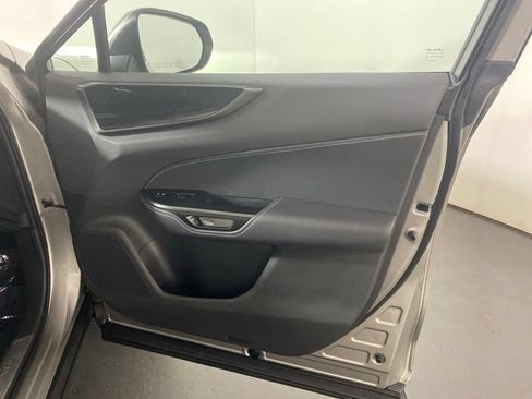 Certified 2025 Lexus NX 250 FWD w/ Accessory Package (2T) image 33