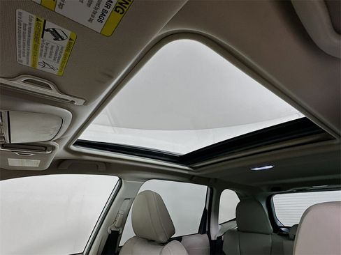 Used 2023 Subaru Forester Limited image 11