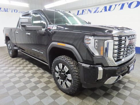 Used 2024 GMC Sierra 3500 Denali w/ Denali Reserve Package image 3