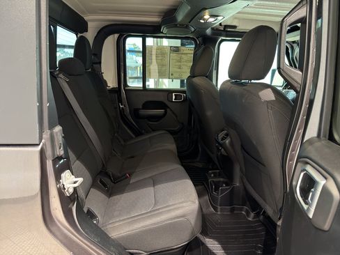 Used 2020 Jeep Gladiator Sport w/ Quick Order Package 24S image 23