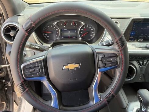 Used 2021 Chevrolet Blazer LT FWD image 13