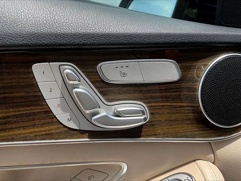 Used 2019 Mercedes-Benz C 300 Sedan image 38