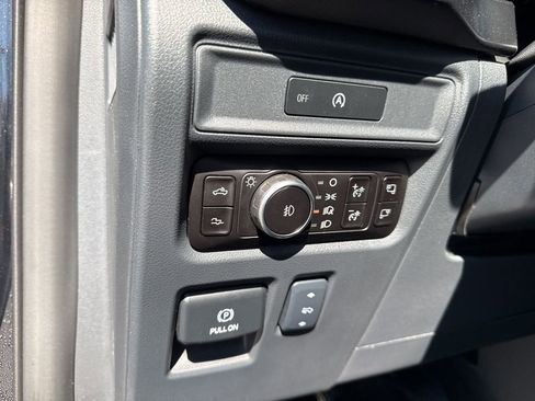 Used 2025 Ford F150 Raptor AWD/4WD image 15