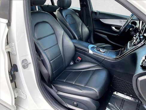 Used 2018 Mercedes-Benz C 300 4MATIC Sedan image 9