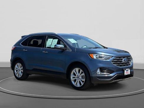 Certified 2019 Ford Edge Titanium FWD image 4