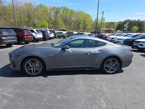 Used 2025 Ford Mustang GT Premium image 5