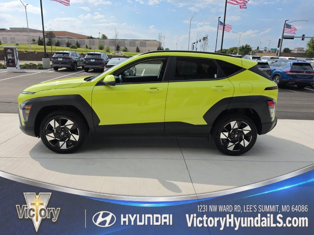 Used 2024 Hyundai Kona SEL AWD/4WD image 2