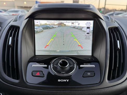 Used 2019 Ford Escape Titanium image 16