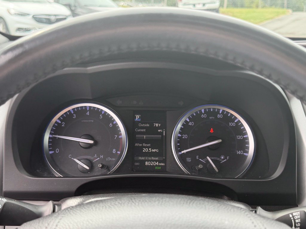 Used 2019 Toyota Highlander XLE FWD image 19