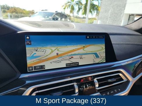 Used 2022 BMW X7 xDrive40i w/ M Sport Package image 3