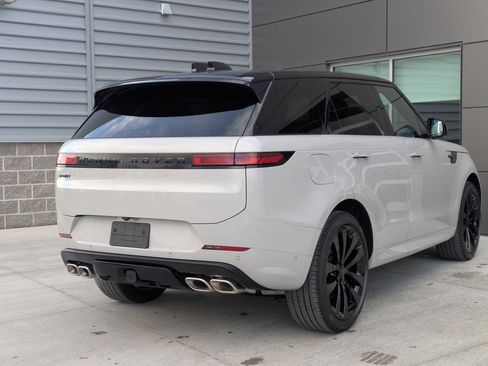 New 2026 Land Rover Range Rover Sport Dynamic SE image 5