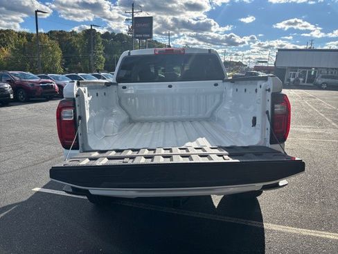 New 2026 GMC Canyon Elevation w/ Convenience Package image 47