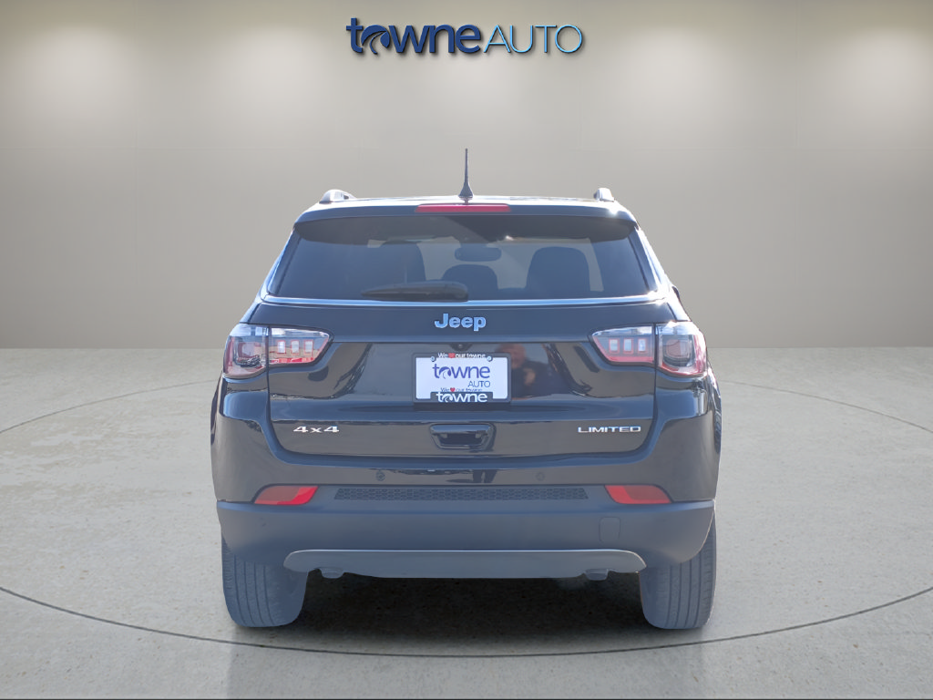Used 2024 Jeep Compass Limited AWD/4WD image 5