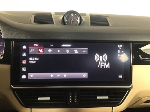 Certified 2022 Porsche Cayenne AWD/4WD image 34