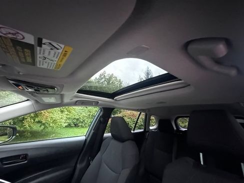 Used 2025 Toyota Corolla Cross LE w/ Moonroof Package AWD/4WD image 13