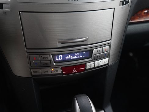 Used 2011 Subaru Legacy 2.5i Limited AWD/4WD image 20