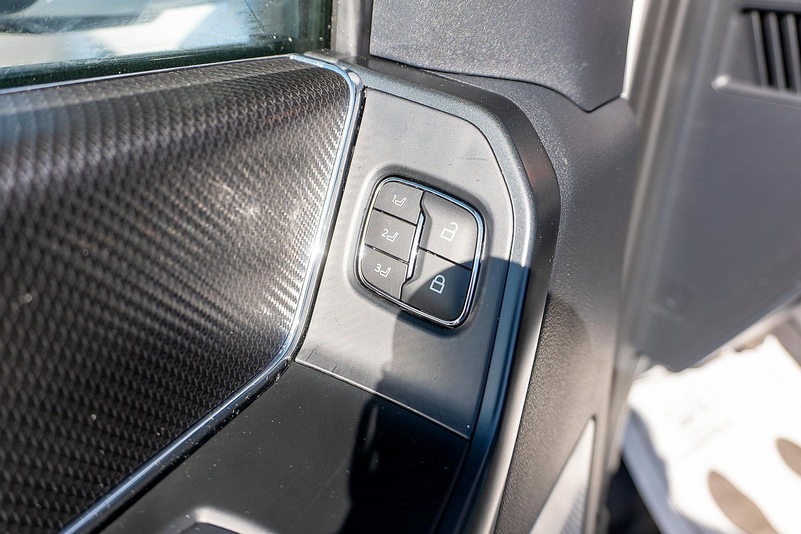 Used 2026 Ford F150 Raptor AWD/4WD image 19