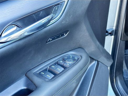 Used 2023 Cadillac XT6 Luxury image 17