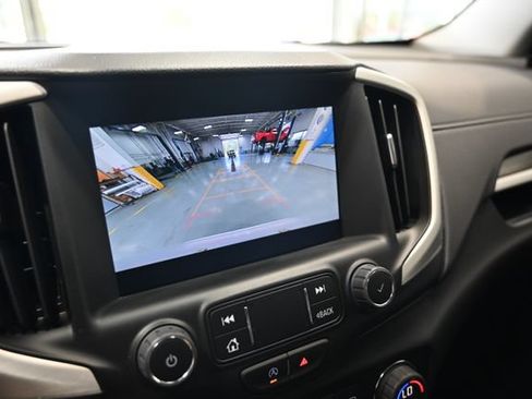 Used 2023 GMC Terrain SLT FWD image 16