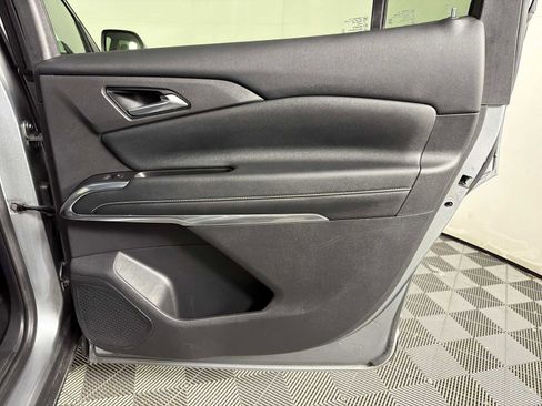 Certified 2024 Chevrolet Traverse LT image 30