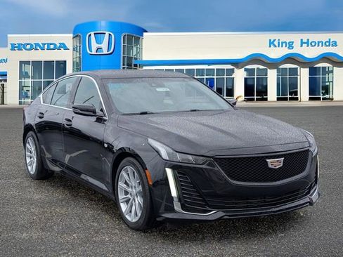 Used 2022 Cadillac CT5 Luxury image 3
