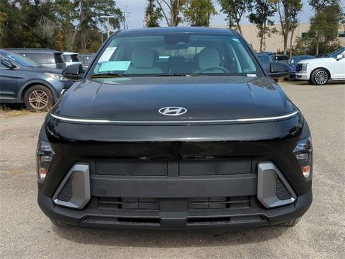 New 2026 Hyundai Kona SE image 9