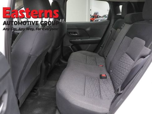 Used 2025 Nissan Kicks SV AWD/4WD image 21
