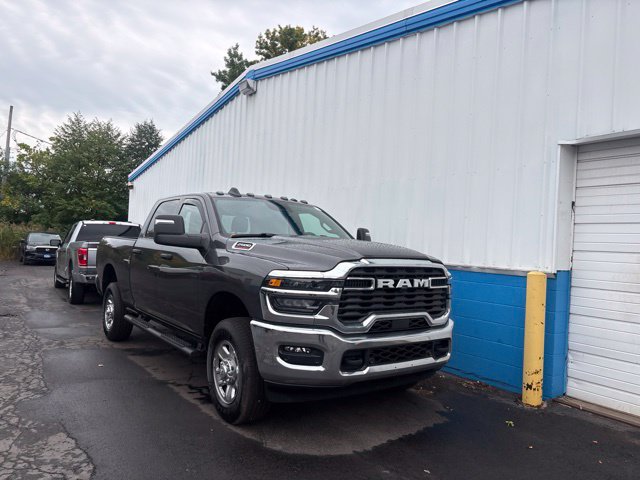 Used 2026 RAM 2500 Tradesman AWD/4WD image 2