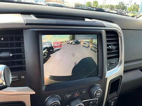 Used 2017 RAM 2500 SLT w/ Black Appearance Group AWD/4WD image 25