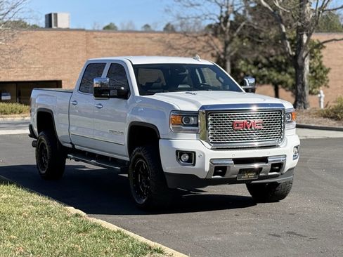 Used 2016 GMC Sierra 3500 Denali w/ Duramax Plus Package image 3