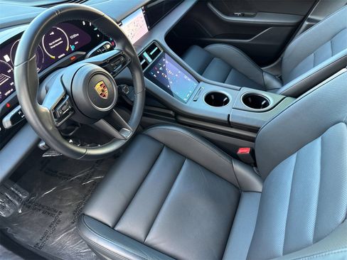 Used 2023 Porsche Taycan 4 Cross Turismo image 4