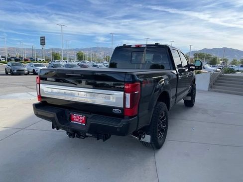 Used 2022 Ford F350 Platinum AWD/4WD image 5