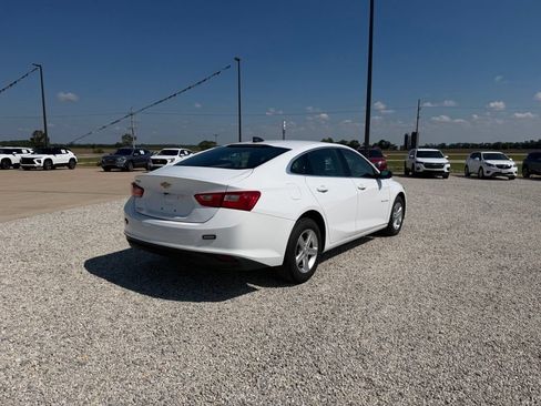 Used 2024 Chevrolet Malibu LS FWD image 3