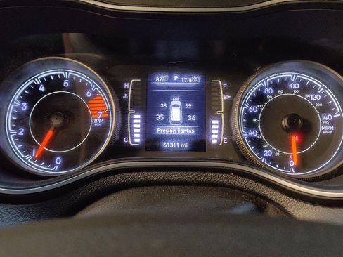 Used 2020 Jeep Cherokee Latitude image 23