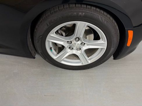 Used 2023 Chevrolet Camaro LT image 18