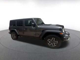 Used 2025 Jeep Wrangler Unlimited Sahara AWD/4WD video 2