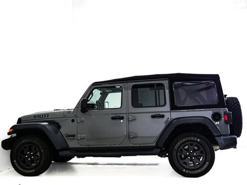 Used 2022 Jeep Wrangler Unlimited Sport AWD/4WD image 6