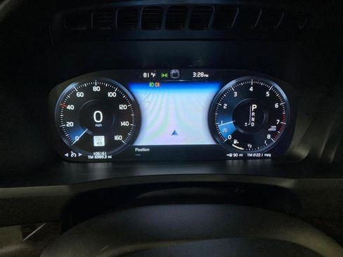 Used 2016 Volvo XC90 T6 Momentum w/ Protection Package Plus AWD/4WD image 22