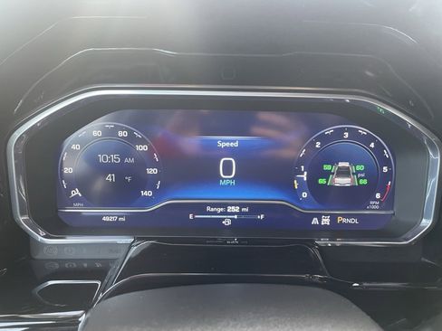 Used 2024 Chevrolet Silverado 2500 LT w/ Convenience Package image 16