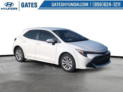 Used 2025 Toyota Corolla SE FWD image 1