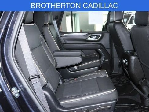 Used 2023 GMC Yukon SLT w/ SLT Premium Package AWD/4WD image 32