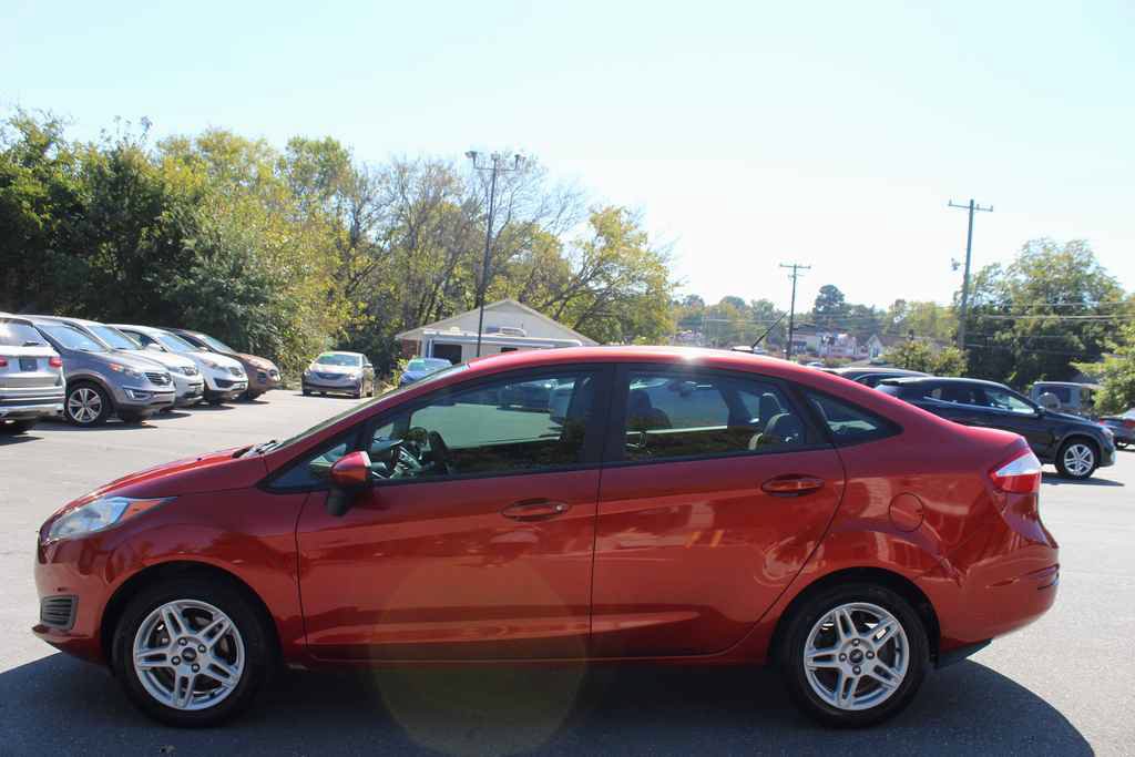 Used 2018 Ford Fiesta SE FWD image 11