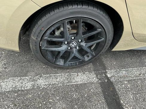 Used 2025 Honda Civic Sport image 19
