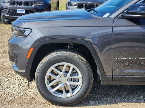 New 2026 Jeep Grand Cherokee L Laredo image 6
