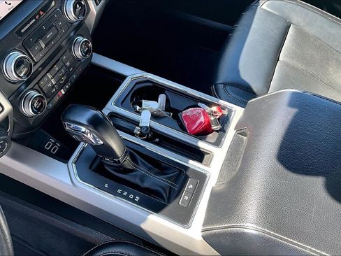 Used 2019 Ford F150 Lariat w/ Equipment Group 502A Luxury AWD/4WD image 17