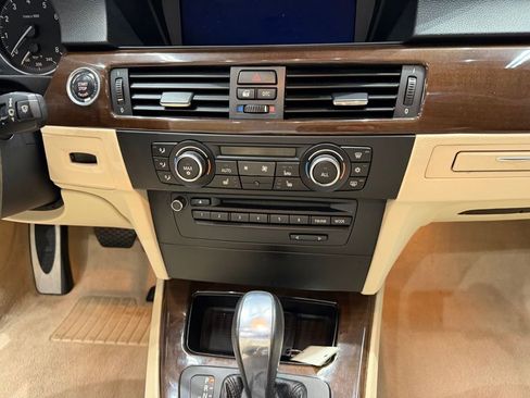 Used 2010 BMW 328i Convertible RWD image 35