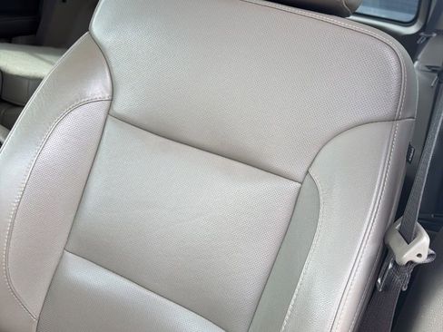 Used 2017 Chevrolet Tahoe Premier RWD image 5